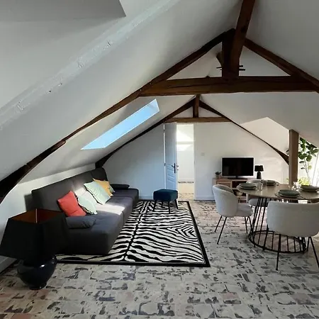 Apartment A 300m Du Port Emblematique *